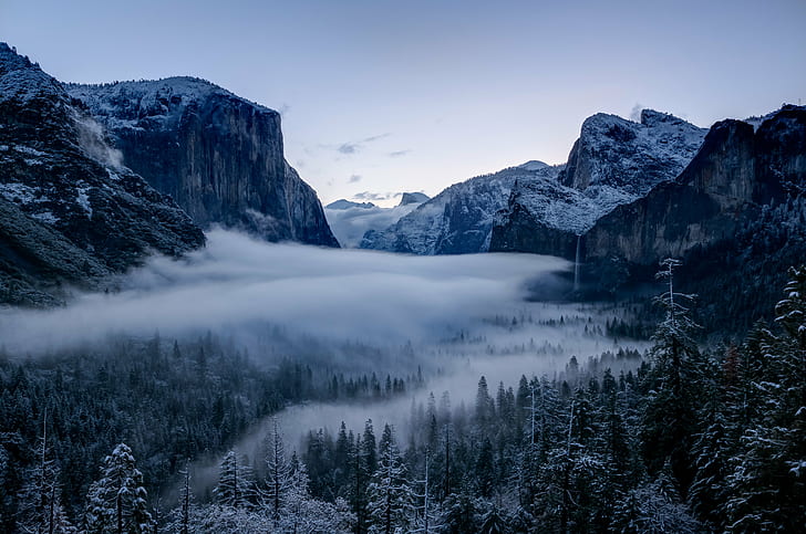dimmig skog och berg, yosemite, yosemite, Tunnel View, Yosemite, snöig, morgon, dimmig, skog, berg, natur, landskap, snö, scenics, utomhus, träd, europeiska Alperna, bergstopp, sten - Objekt, skönhet i naturen, dolomiterna, HD tapet