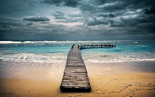 brown wooden dock on beach, nature, landscape, beach, sand, sea, dock, waves, clouds, Honduras, tropical, pier, sky, HD wallpaper HD wallpaper
