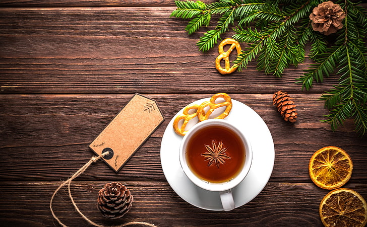 Christmas Cup of Tea, brown liquid filled in cup near pinecones and brown price tag, Holidays, Christmas, Winter, Wood, Table, Wooden, Background, Holiday, Postcard, Pinecone, spices, Ornament, newyearseve, teacup, HD wallpaper