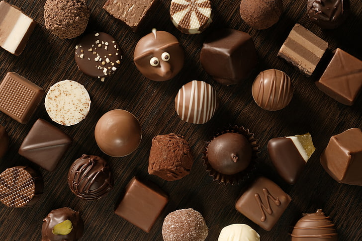 chocolates de sabor variado, chocolate, balas, mesa, todos os tipos, olhos, HD papel de parede