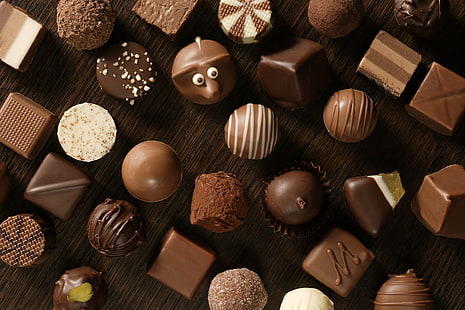 cioccolatini al gusto assortito, cioccolato, caramelle, tavola, allsorts, occhi, Sfondo HD HD wallpaper