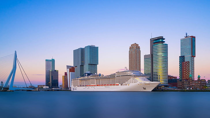 kapal pesiar, Cityscape, kapal, kapal pesiar, jembatan, Rotterdam, Belanda, pencakar langit, paparan panjang, Wallpaper HD