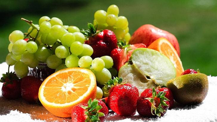 ассорти нарезанные фрукты, фрукты, виноград, яблоко, апельсин, киви, клубника, HD обои