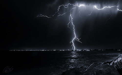 молния, природа, ночь, океан, дождь, море, небо, шторм, HD обои HD wallpaper