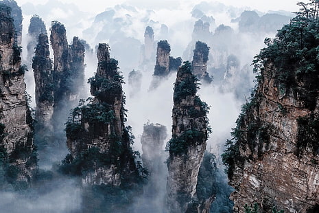 Luftaufnahme der Felsformation, Nationalpark, Zhangjiajie Nationalpark, China, Klippe, Erde, Nebel, Landschaft, Fels, Baum, HD-Hintergrundbild HD wallpaper