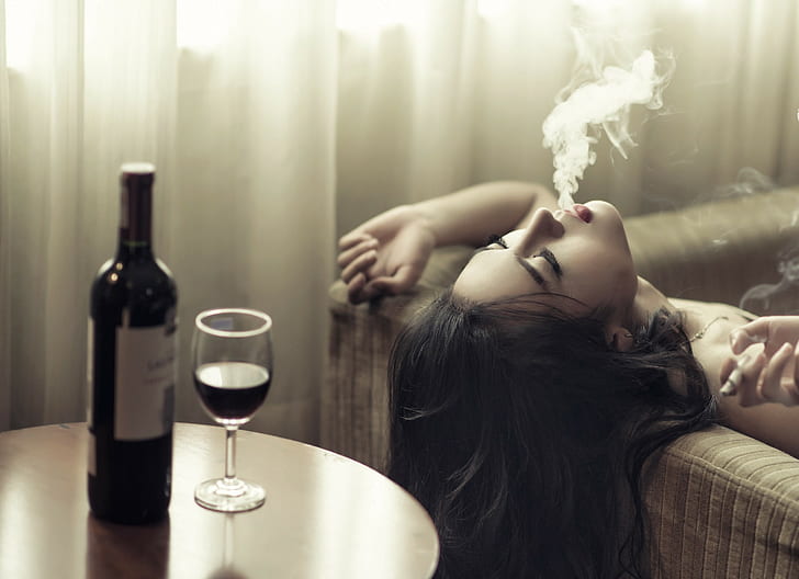алкохол, бутилки, дим, азиатски, пушене, жени, модел, тъмна коса, затворени очи, HD тапет
