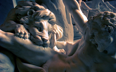 噛むライオン彫刻像HD、脚の像、デジタル/アートワーク、ライオン、像、彫刻、咬傷で男を噛むライオン、 HDデスクトップの壁紙 HD wallpaper