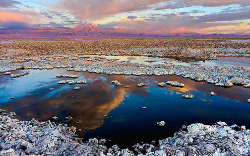 Salar De Atacama ในชิลีตั้งอยู่ 55 กม. Uzhno Of San Pedro De Atacama ล้อมรอบด้วยภูเขา, วอลล์เปเปอร์ HD HD wallpaper