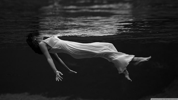 ผู้หญิงว่ายน้ำน้ำ, วอลล์เปเปอร์ HD
