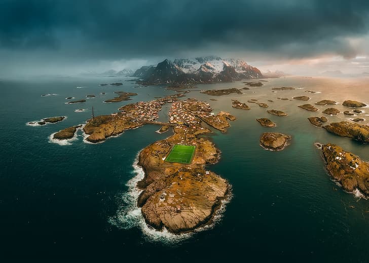 Норвегия, Лофотенские острова, Лофотенские острова, пейзаж, море, вид сверху, футбольное поле, HD обои