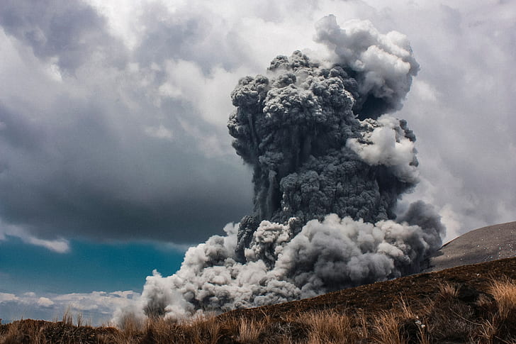vulcão, explosão, fumaça, grama, nuvens, HD papel de parede