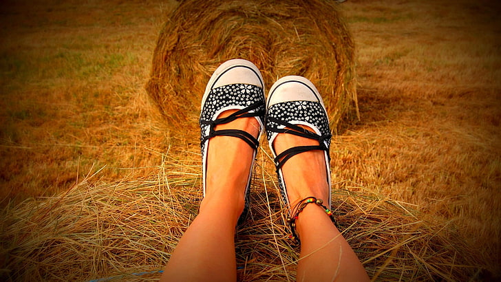 white-and-black leather flat shoes, legs, shoes, hay, grass, sit, HD wallpaper