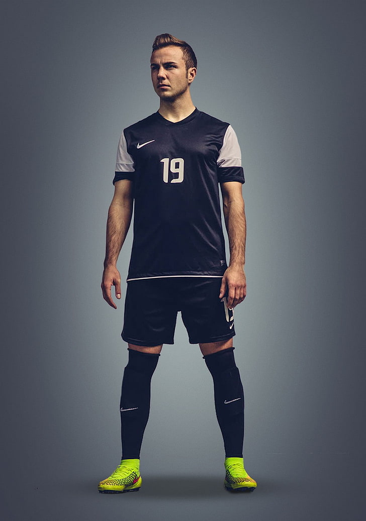 Mario Götze, soccer, Germany, Bayern Munchen, footballers, simple background, Nike, HD wallpaper