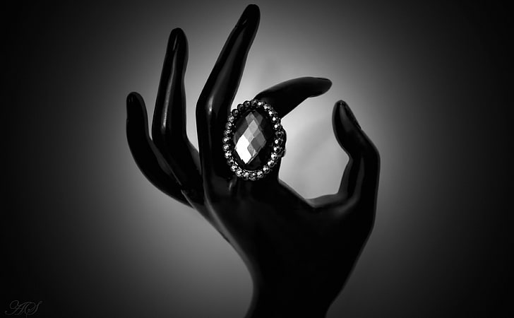 Skyltdocka Hand, svart och vitt, konst, design, konstnärlig, elegant, svart, vit, elegans, inspirerande, grå, ringar, feminin, HD tapet