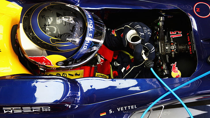 Sebastian Vettel, Red Bull, Formuła 1, samochód, kask, sport, pojazd, samochody wyścigowe, rękawiczki, kokpit, Red Bull Racing, Tapety HD