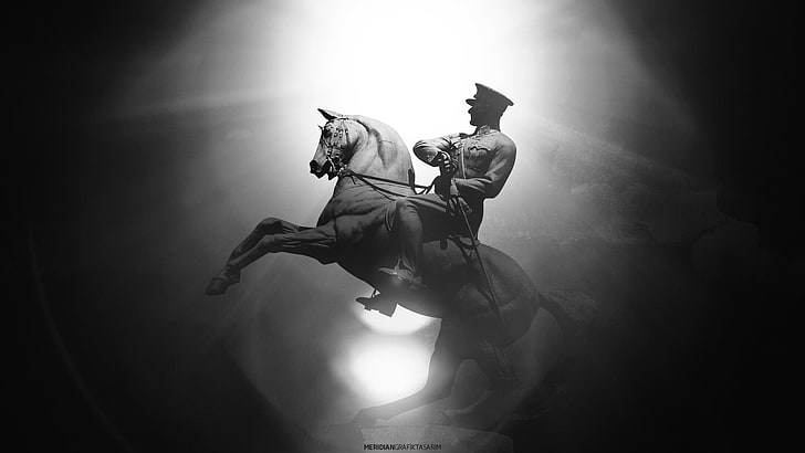 رجل يرتدي بدلة يحمل بندقية ركوب تمثال الحصان مصطفى كمال أتاتورك رونالدو، خلفية HD