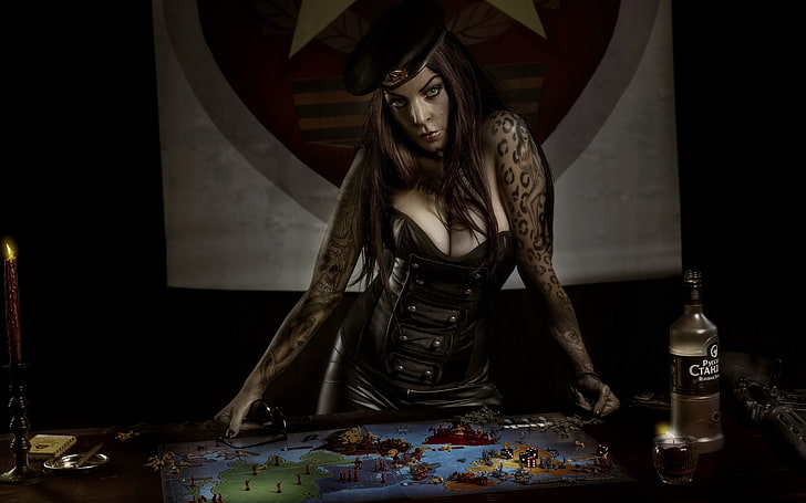 kvinna i svart älskling toppillustration, kvinnor, tatuering, vodka, ljus, ryska kvinnor, risk (spel), HD tapet