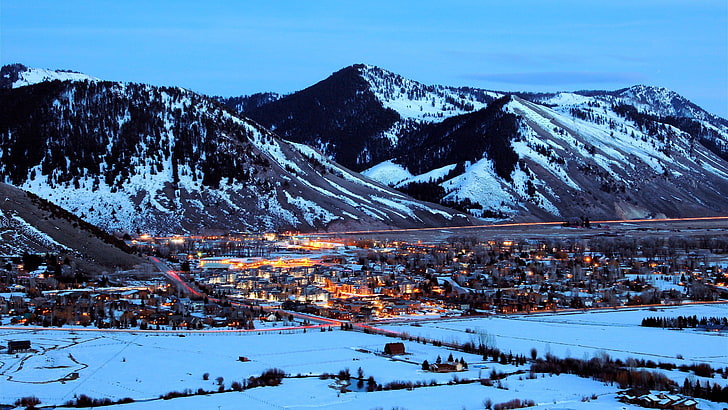 montaña cubierta de nieve, invierno, nieve, montañas, ciudad, Wyoming, Jackson, Fondo de pantalla HD