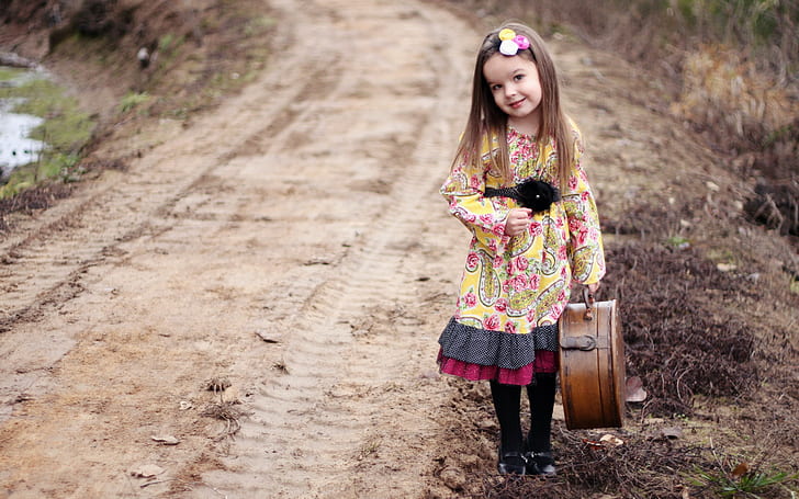 gadis kecil, model, koper, berambut pirang, Wallpaper HD
