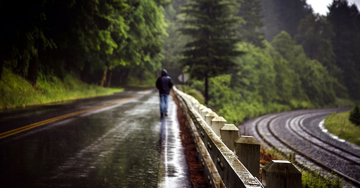 pria berjalan di atas hujan, Wallpaper HD