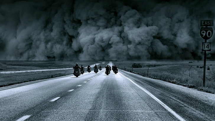 Harley-Davidson, poeira, Harley, passeio, tempestade, motocicleta, monocromático, fenômeno, superfície da estrada, fotografia, estrada, Fotografia monocromática, rodovia, motocicleta, asfalto, motociclismo, nuvem, faixa, preto e branco, tornado, HD papel de parede