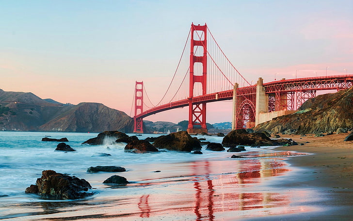 красно-белое бетонное здание, Золотой мост, Мост Золотые Ворота, море, мост, США, пляж, архитектура, HD обои