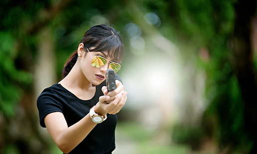 Waffe, Pistole, Frauen, Frauen mit Sonnenbrille, Asiatinnen, Mädchen mit Pistolen, HD-Hintergrundbild HD wallpaper
