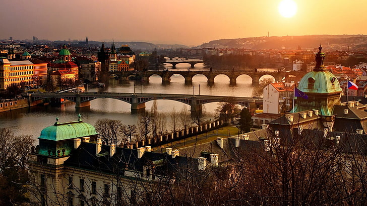 grå betongbro, Prag, Tjeckien, bro, byggnad, flod, HD tapet