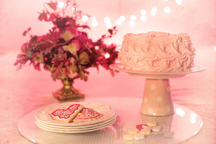 cuit au four, belle, anniversaire, gâteau d'anniversaire, biscuits, gâteau, bonbons, célébration, coloré, biscuits, décoration, délicieux, dessert, élégant, flore, fleur, nourriture, gourmet, coeur, feuilles, amour, fête, rose, pois,ro, Fond d'écran HD