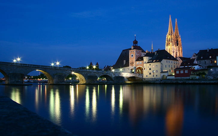 Steinerne Brücke Regensburg, weißes und schwarzes Betongebäude, Steinerne, Brücke, Regensburg, Reise und Welt, HD-Hintergrundbild