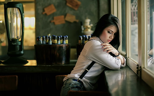 Азиатки, женщины, модель, подтяжки, женская белая рубашка с длинным рукавом и синие джинсовые днища, азиатки, женщины, модель, подтяжки, 2048x1280, HD обои HD wallpaper
