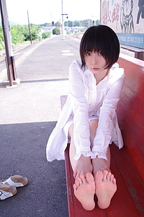 다리 여성 피트 일본 발가락 짧은 머리 아시아 셔츠 ushijima iiniku 발바닥 앞머리 3104x4672 벽 사람들이 다리 HD 아트, 여자, 다리, HD 배경 화면 HD wallpaper