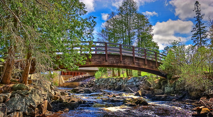 brown bridge over the river surrounded by green trees, wisconsin, wisconsin, Wisconsin, Zen, Bridge, brown, green, trees, black river, Pattison State Park, hdr, nature, bridge - Man Made Structure, river, tree, forest, HD wallpaper