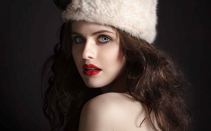 topi krem ​​perempuan, Alexandra Daddario, Wallpaper HD