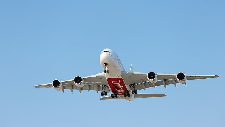 Avion de passagers, avion, A380, ciel bleu, avion émirats blanc et rouge, avion de passagers, avion, A380, ciel bleu, Fond d'écran HD