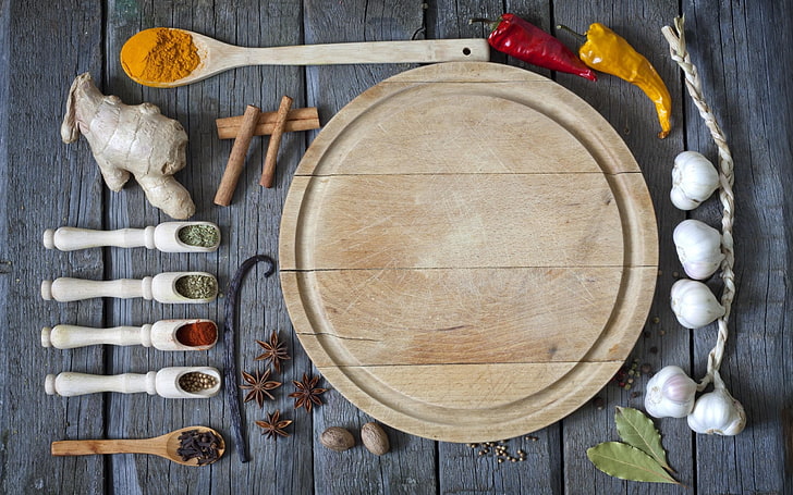 round brown wooden chopping board; white onion bulbs; yellow and red chilli peppers; brown star anise; beige ginger, spices, pepper, garlic, cutting board, HD wallpaper