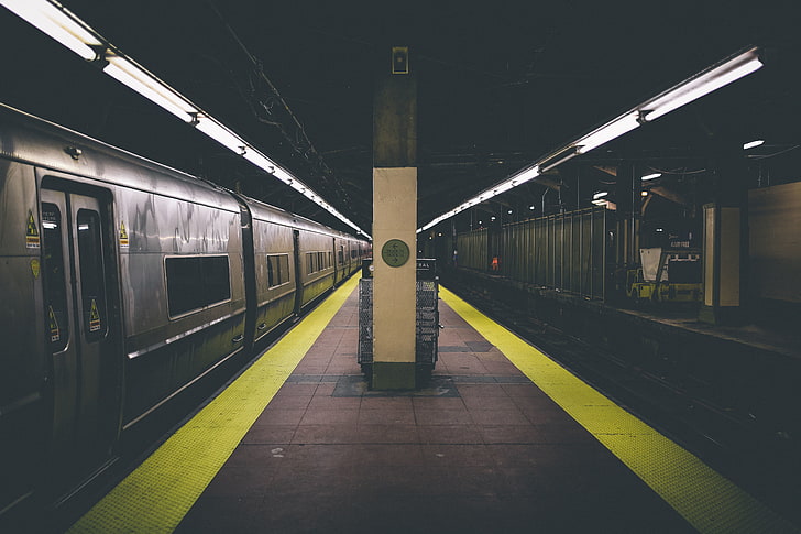 grey and black subway train, lights, metro, garbage, train, station, HD wallpaper