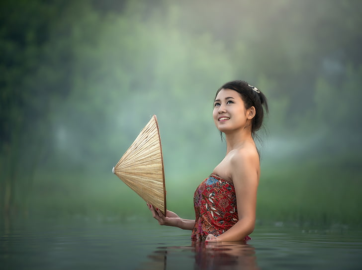 River Bathing In Asia, Asia, Others, Travel, Smile, Girl, Green, Happy, Woman, River, Water, Tropical, Young, Photography, Outdoor, Bath, Vacation, visit, tourism, conical hat, asian conical hat, farmer's hat, asian rice hat, HD wallpaper