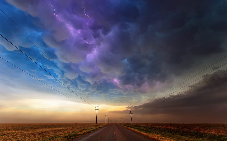 USA, Texas, route, nuages ​​d'orage, foudre, nuages ​​violets et bleus, USA, Texas, route, tempête, nuages, foudre, Fond d'écran HD