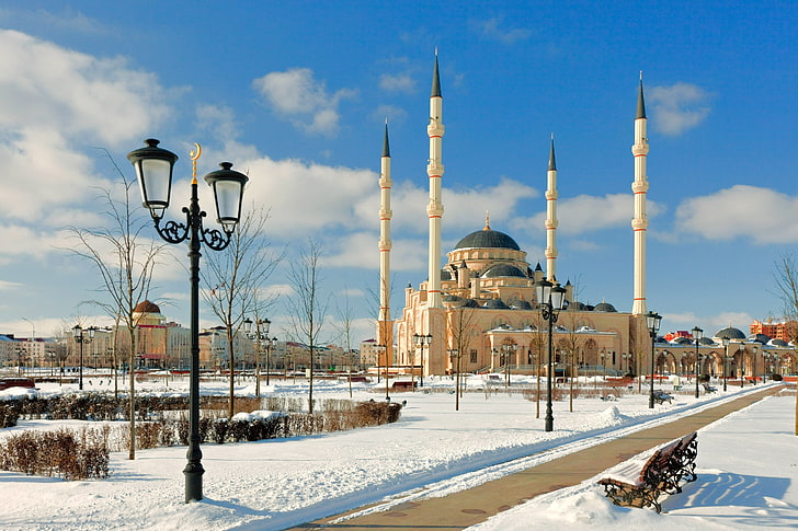 black lantern post, chechnya, mosque, snow, minaret, HD wallpaper