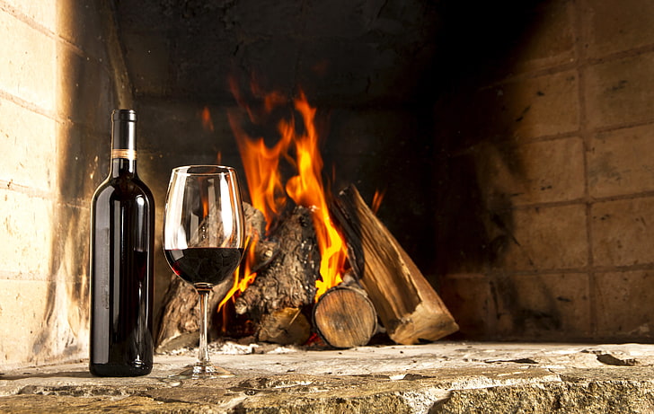 블랙 와인 병 및 와인 글라스, 유리, 벽난로, 불, 와인, HD 배경 화면
