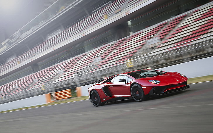 красный спорткар, Lamborghini Aventador LP750-4 SV, суперкар, ипподром, motion blur, HD обои