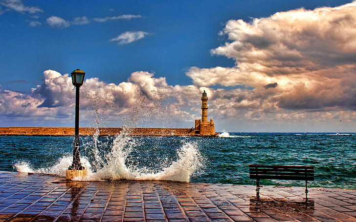природа архитектура пейзаж облака горизонт Крит Греция маяк море волны лампы скамейка берег, HD обои