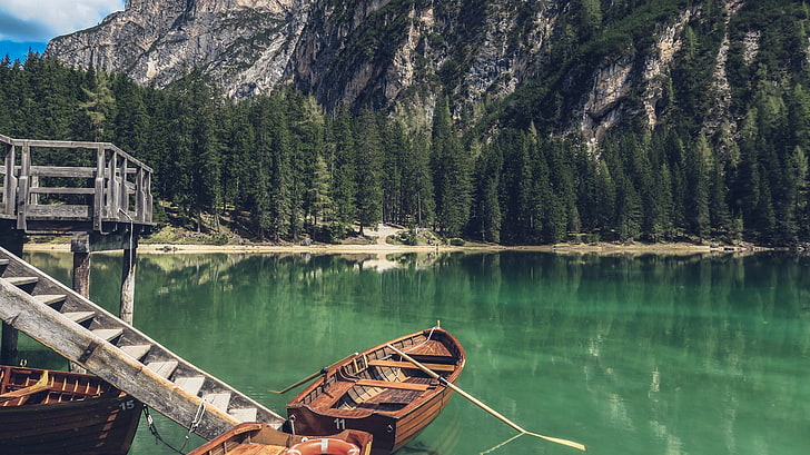 水、自然、水、ボート、木、山の体に茶色のボート、 HDデスクトップの壁紙