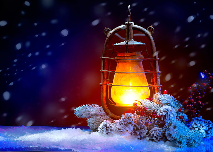 lanterne encadrée en métal noir, flamme, vacances, lampe, lanterne, lumière, bonne année, vintage, neige, joyeux Noël, pin, brindille, Svetlina, clone, recolta, accroc, Bor, décoration de vacances, Fond d'écran HD