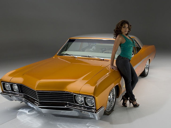 orange coupe, Vida Guerra, classic car, lowrider, car, women with cars, Latinas, curly hair, HD wallpaper