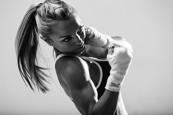 монохромный, женский, бокс, простой фон, фитнес-модель, модель, спорт, спорт, HD обои