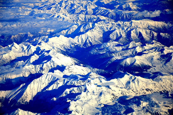 صورة جوية من الصخور الجبلية وجبال الألب والمناظر الطبيعية والجبال، خلفية HD