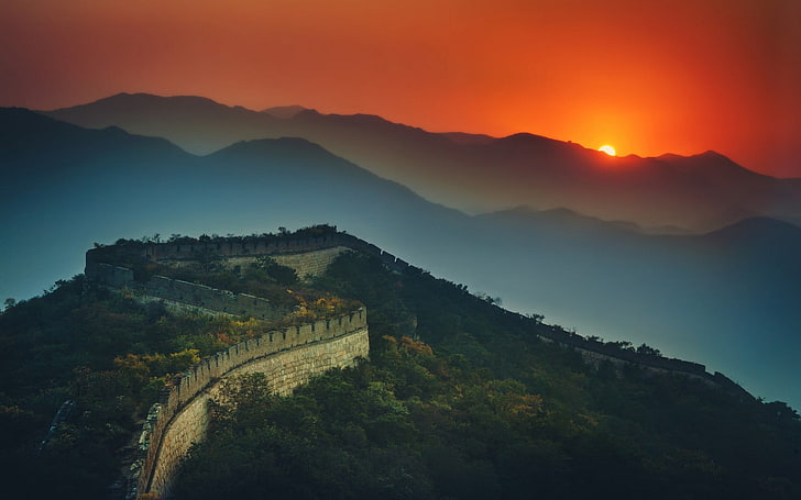 nature, landscape, Great Wall of China, sunset, mountains, mist, red, sky, shrubs, architecture, HD wallpaper