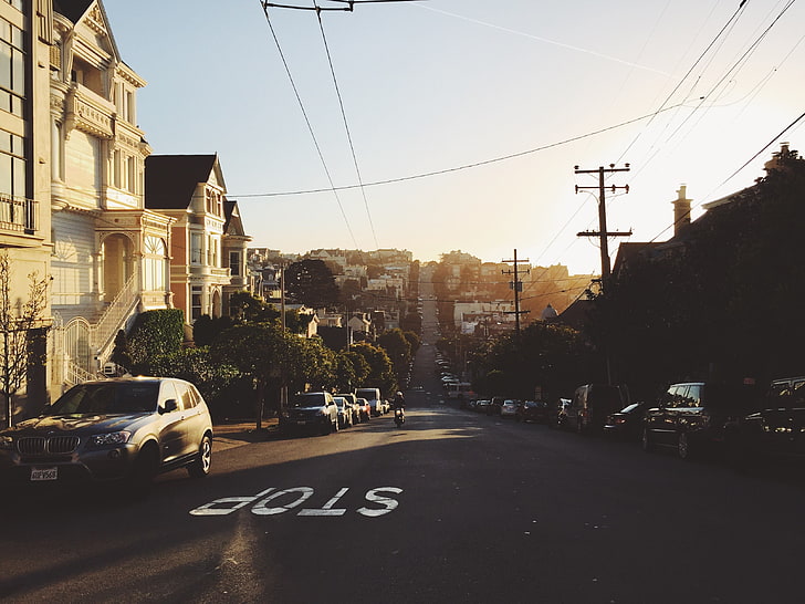 günbatımı, doğa, şehir, ağaçlar, araba, San Francisco, yol, sokak sırasında çeşitli araba çok fotoğraf, HD masaüstü duvar kağıdı